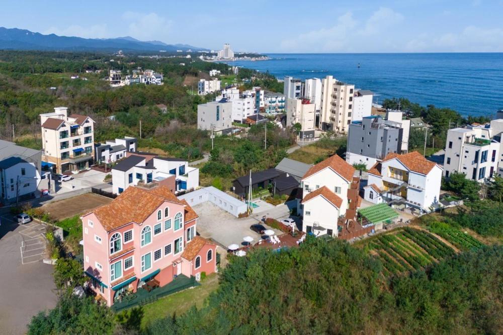 Gangneung Mirabell Spa Pension Dış mekan fotoğraf