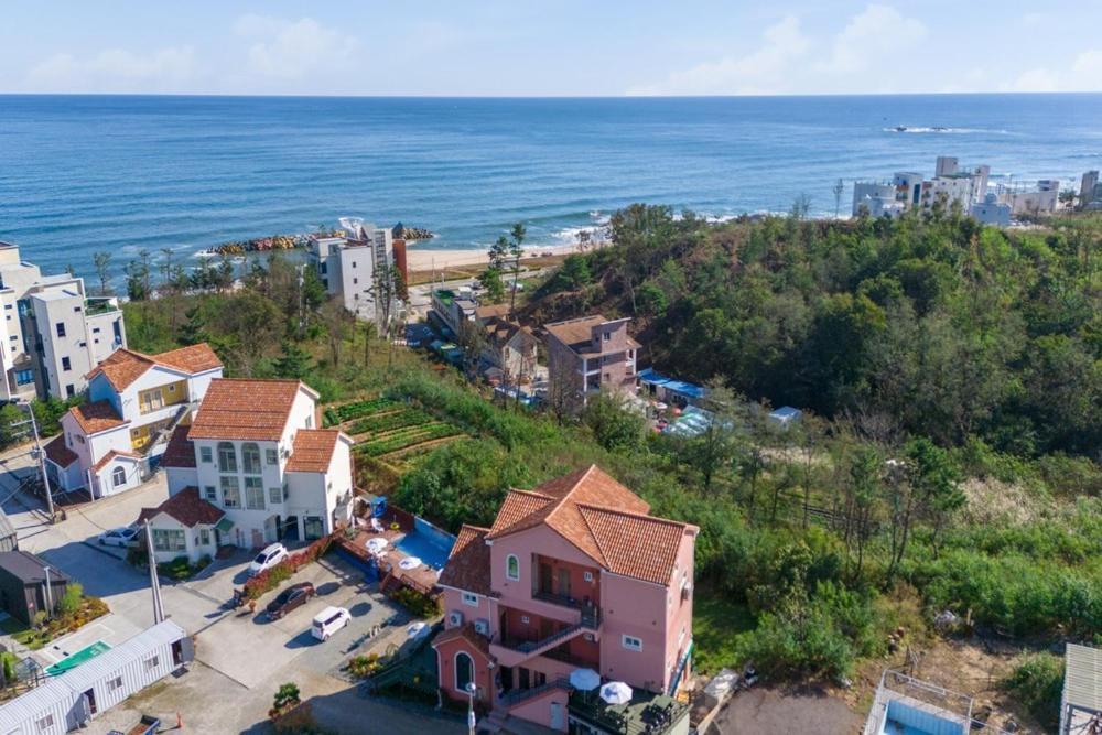 Gangneung Mirabell Spa Pension Dış mekan fotoğraf